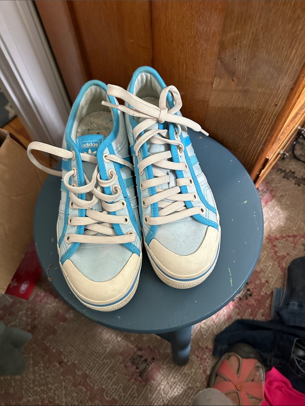adidas Kids Sky Blue and Cream Low-Top Sneakers